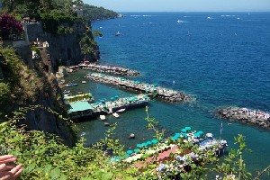 Ski Lodges, Mountain Refuges, Characteristic B&Bs and simply nice places to stay in Italy and the Italian Alps.